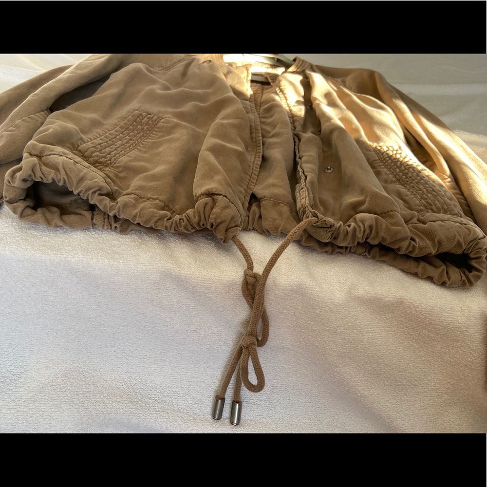Light Jacket - Picture 3 of 4